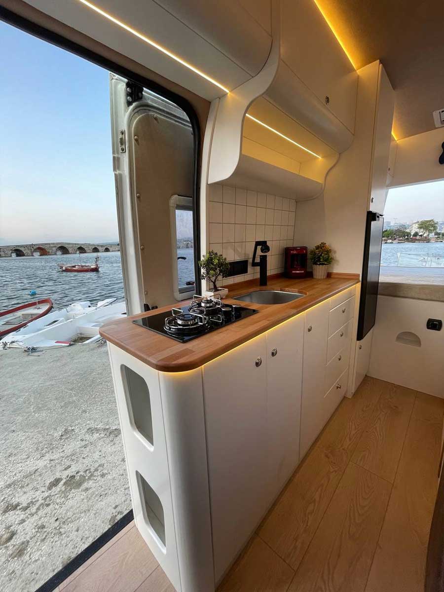 Techvan Karavan Techvan Karavan